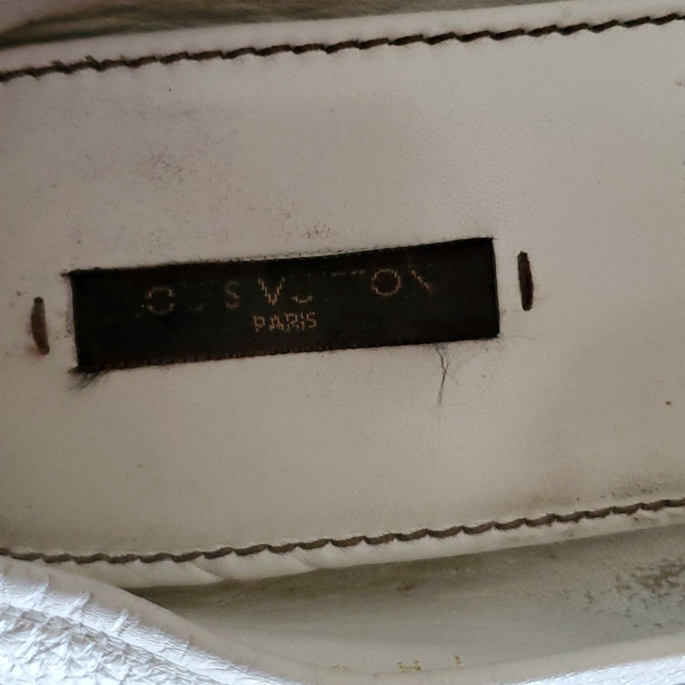 Louis Vuitton IVORY Ballet Flats - Picture 11 of 11